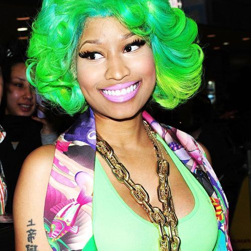 Nicki Minaj Medium Haircuts (Photo 15 of 20)
