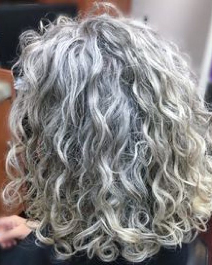 2024 Latest Silver Loose Curls Haircuts