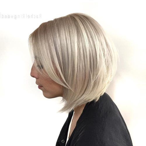 Brown And Blonde Graduated Bob Hairstyles (Photo 6 of 20)