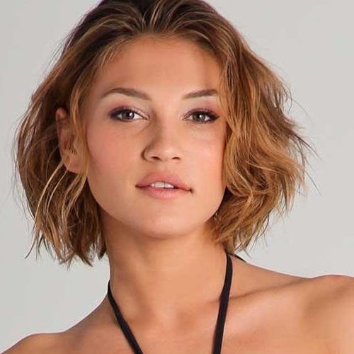 Short Haircuts For Wavy Hair And Round Faces (Photo 15 of 20)