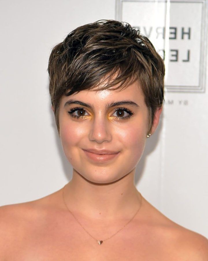 20 Inspirations Pixie Hairstyles for Round Faces
