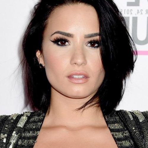 Demi Lovato Short Hairstyles (Photo 5 of 20)
