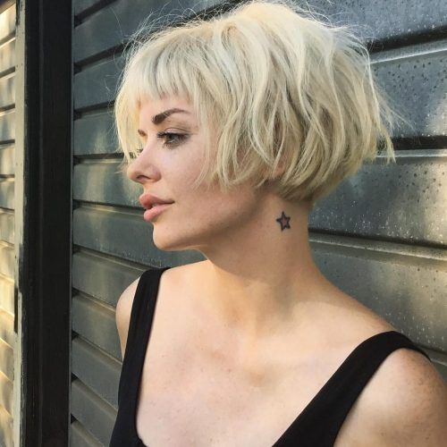 Side-Parted Silver Pixie-Bob Hairstyles (Photo 14 of 20)