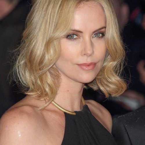 Charlize Theron Bob Hairstyles (Photo 9 of 15)