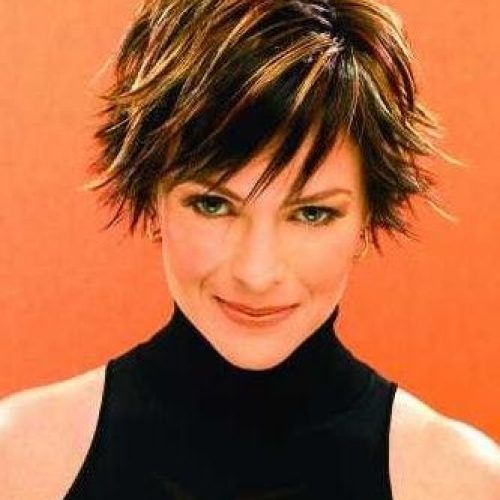 Trendy Short Haircuts For Round Faces (Photo 19 of 20)