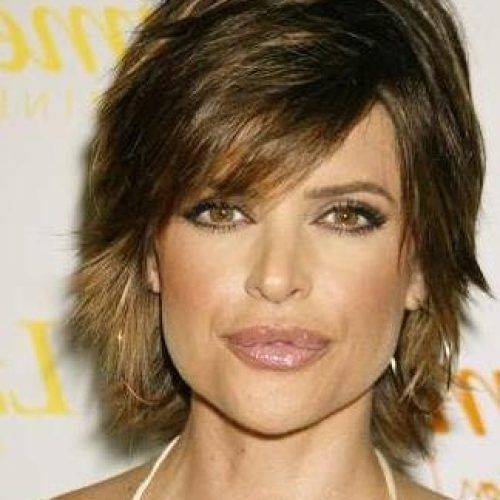 Trendy Short Haircuts For Round Faces (Photo 15 of 20)