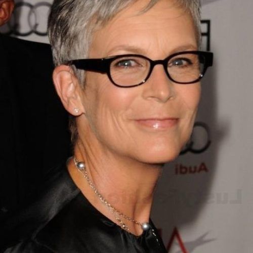 Short Hairstyles For Round Faces And Glasses (Photo 4 of 20)