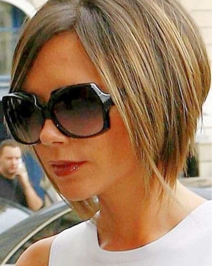 20 Best Victoria Beckham Medium Haircuts