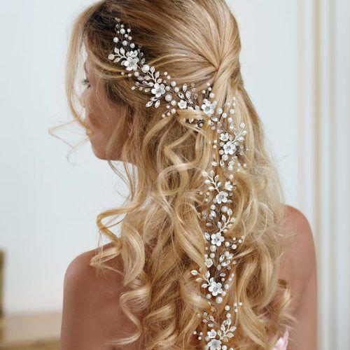 Short Wedding Hairstyles With A Swanky Headband (Photo 9 of 20)
