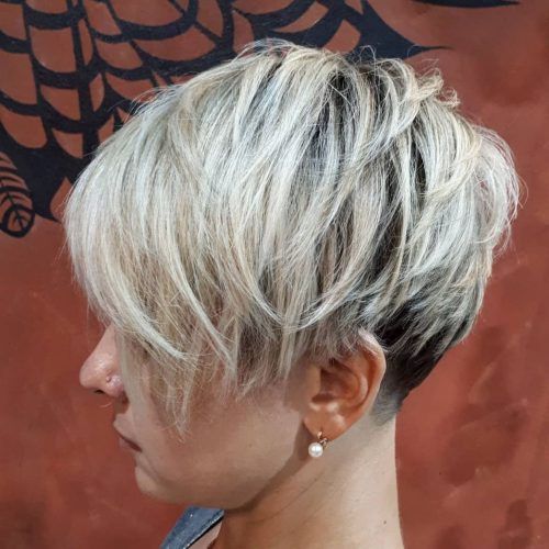 Lovely Two-Tone Choppy Lob Hairstyles (Photo 3 of 20)