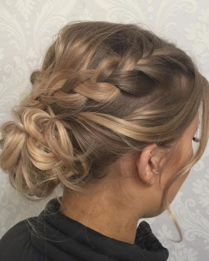 20 Inspirations Low Messy Bun Wedding Hairstyles for Fine Hair