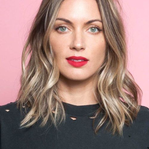 Middle Part And Medium Length Hairstyles (Photo 1 of 20)