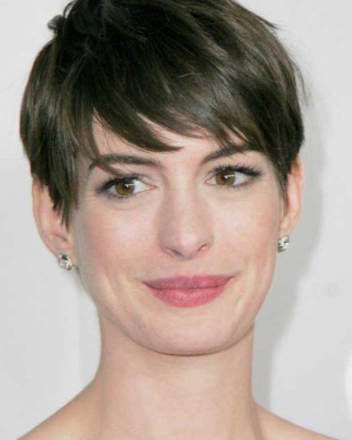 2024 Latest Pixie Haircuts for Oval Face