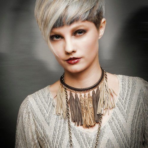 Cropped Medium Hairstyles (Photo 3 of 20)