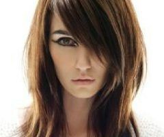 2024 Popular Layered Medium Hairstyles with Side Bangs
