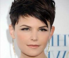 20 Best Super Short Pixie Haircuts for Round Faces