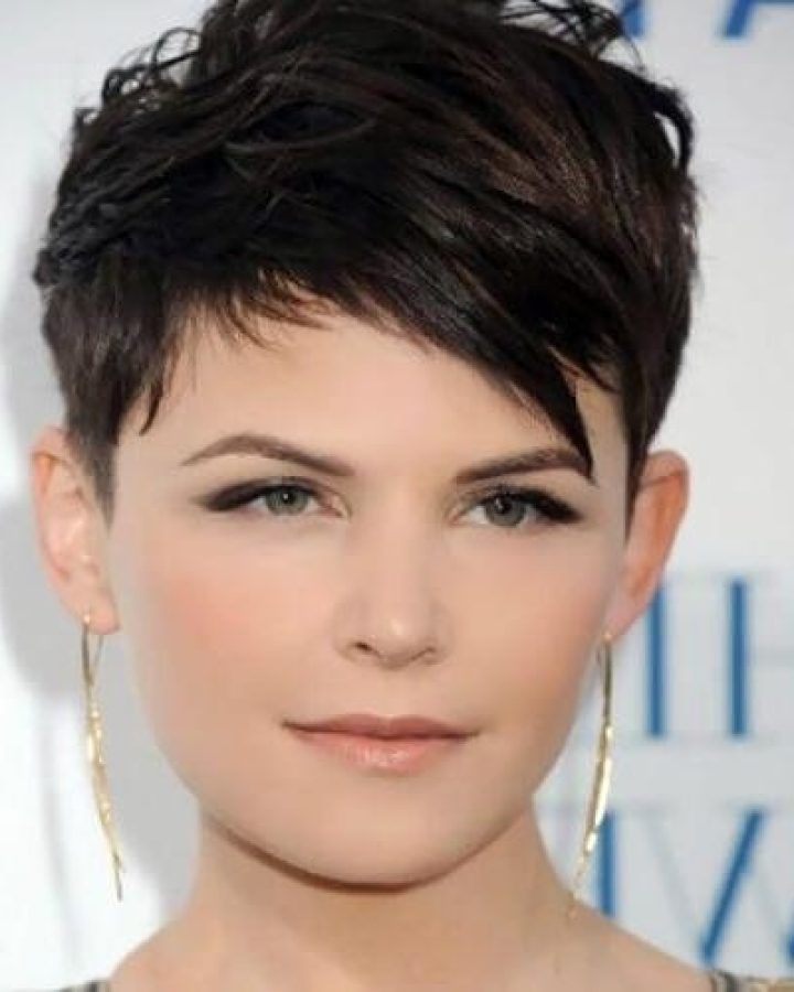 20 Best Super Short Pixie Haircuts for Round Faces