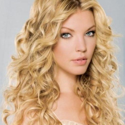 Long Curly Hairstyles For Round Faces (Photo 14 of 15)