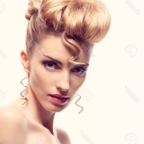 Blonde Mohawk Hairstyles (Photo 8 of 20)