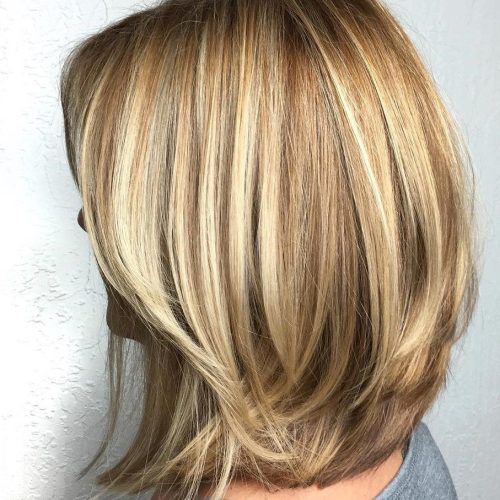 Caramel Lob Hairstyles With Delicate Layers (Photo 6 of 20)