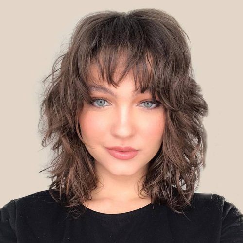 Edgy Blunt Bangs For Shoulder-Length Waves (Photo 4 of 15)