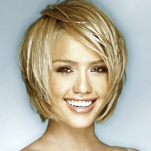 Shaggy Short Hairstyles For Round Faces (Photo 14 of 15)