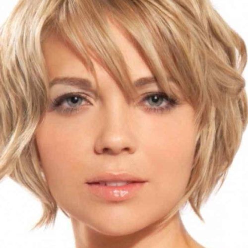 Short Hairstyle For Women With Oval Face (Photo 8 of 15)