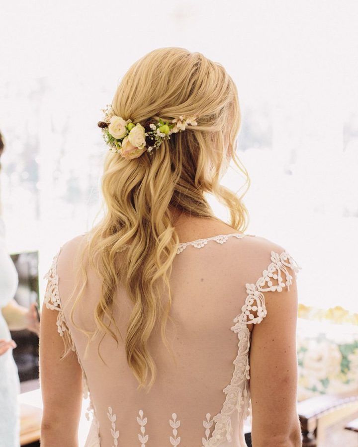 20 Photos Simple Laid Back Wedding Hairstyles